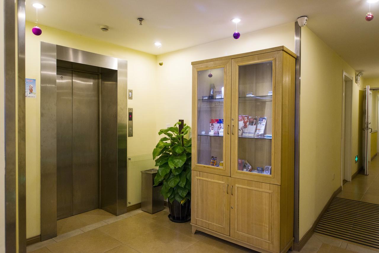 Home Inn Shanghai Century Park Екстер'єр фото