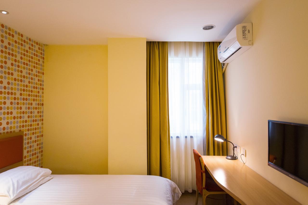Home Inn Shanghai Century Park Екстер'єр фото