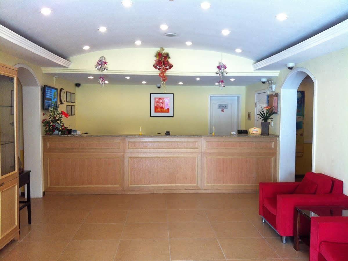 Home Inn Shanghai Century Park Екстер'єр фото